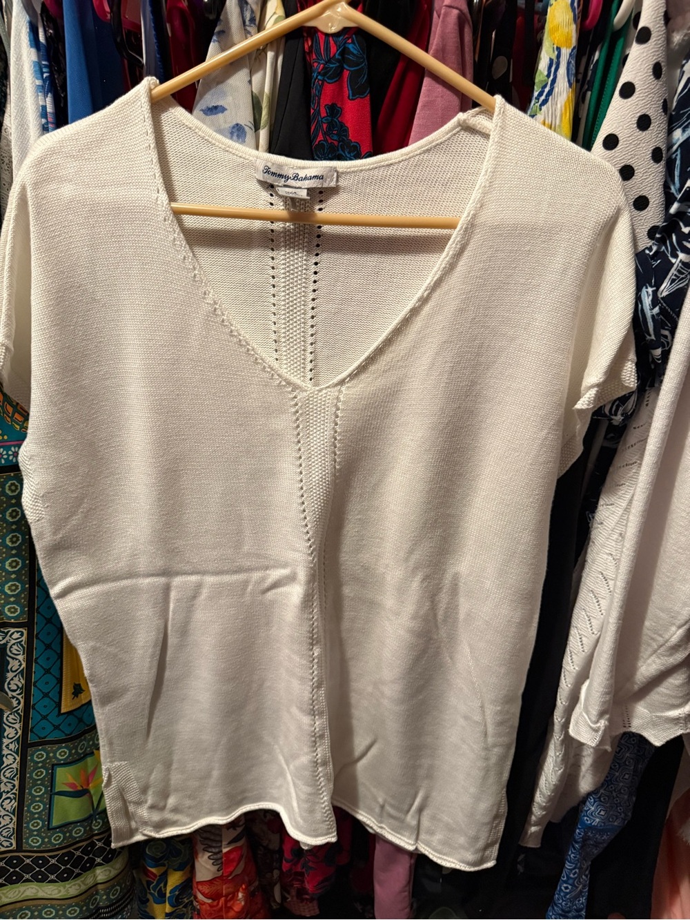 Tommy Bahama White Knit V-Neck Sweater Top